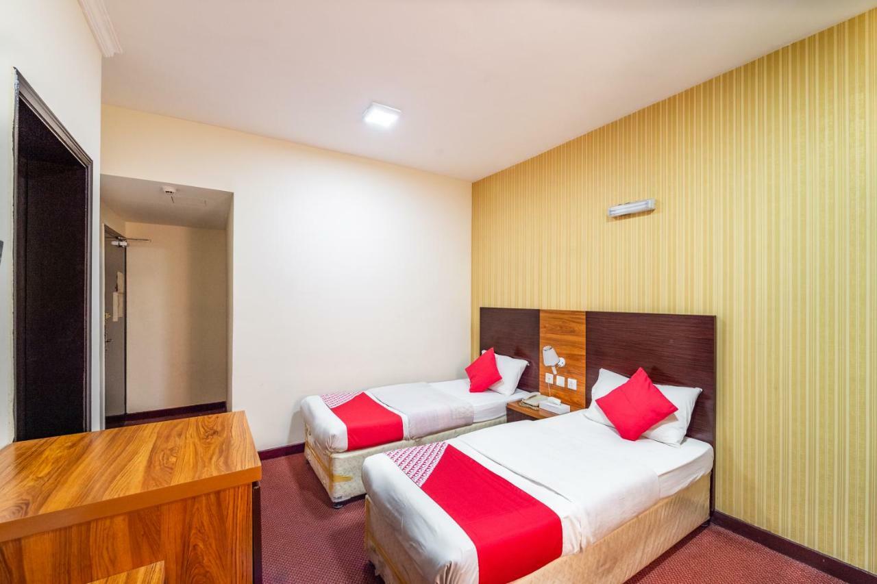 Central Paris Hotel, Baniyas Square 迪拜 外观 照片