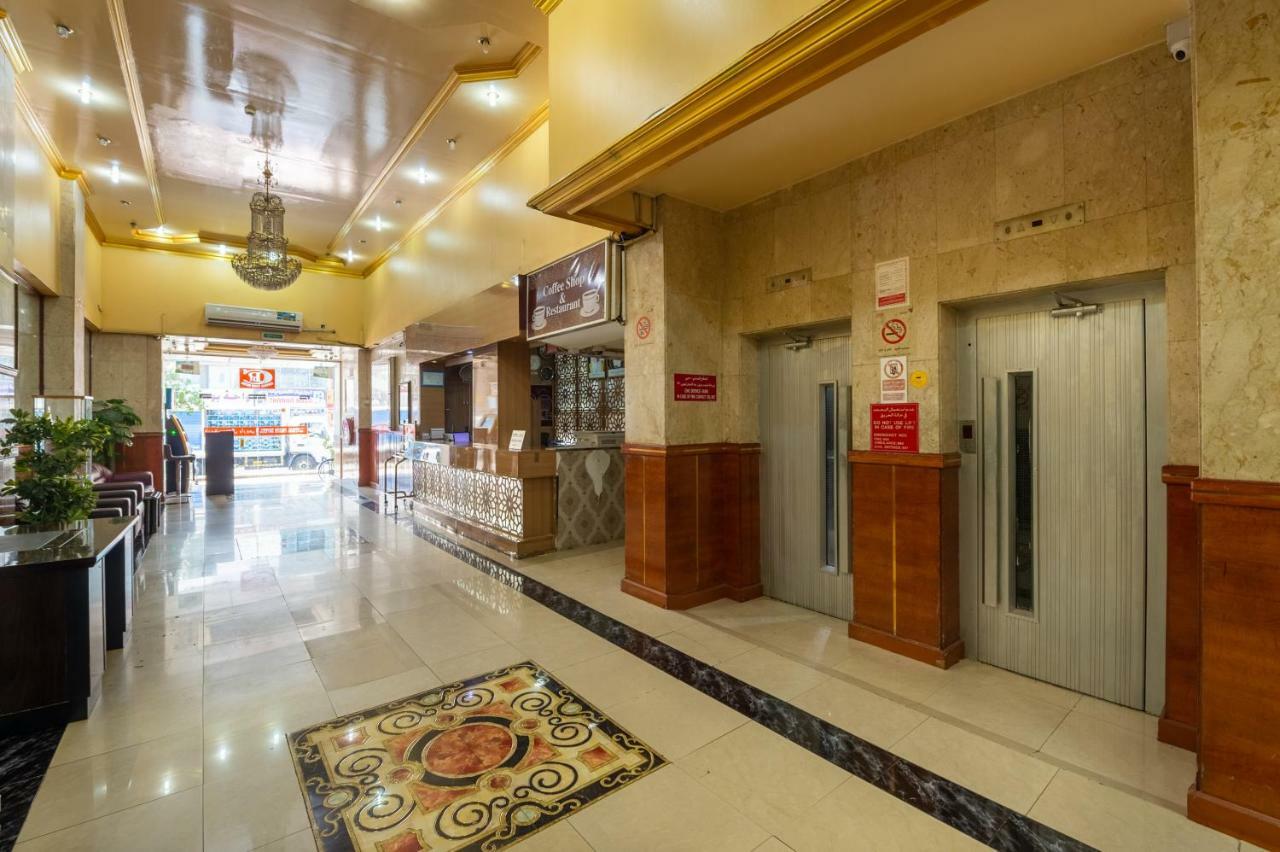 Central Paris Hotel, Baniyas Square 迪拜 外观 照片