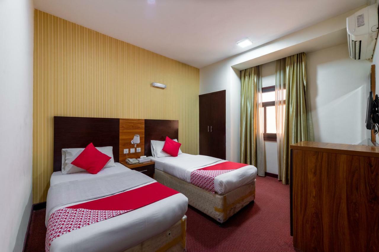 Central Paris Hotel, Baniyas Square 迪拜 外观 照片